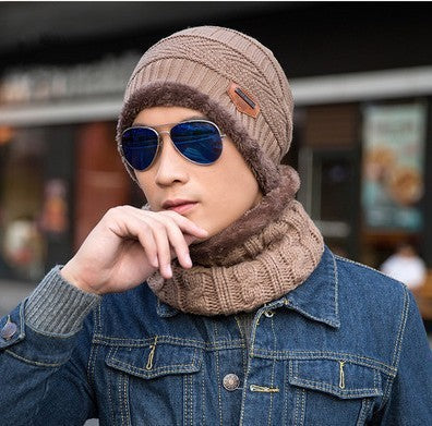 Men's Knitted Wool Beanie with Bib